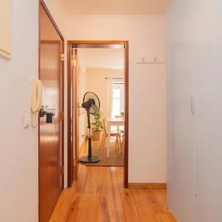 Charming & Peaceful Family Flat Апартаменты *
