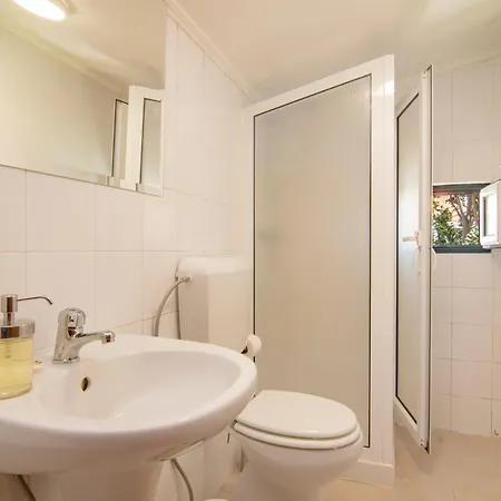 Lejlighed Charming & Peaceful Family Flat *
